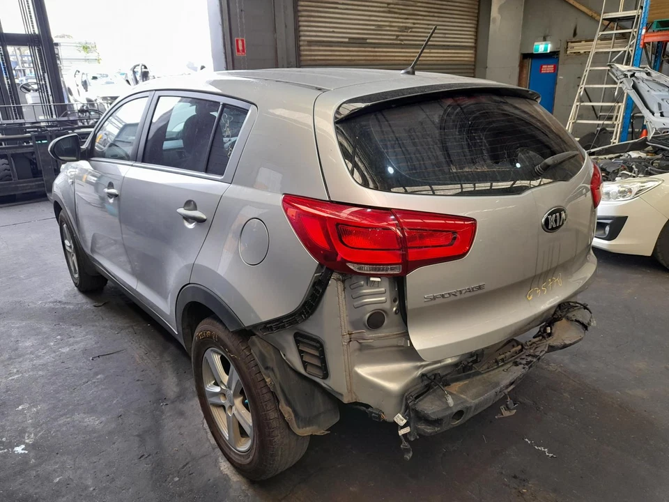 KIA SPORTAGE RIGHT GUARD SL, W/ REPEATER LAMP, 06/13-10/15 (AUS ONLY) - image 4 of 4