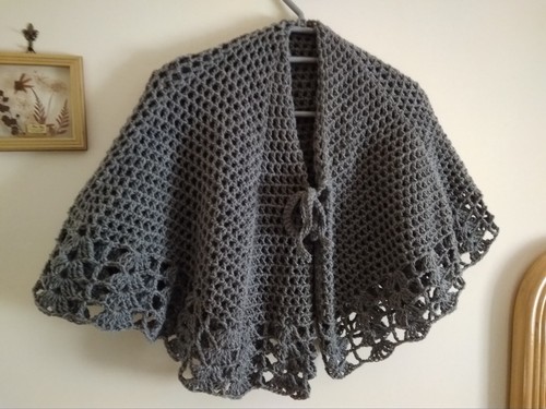 Mantellina lana UNCINETTO - SCIALLE nonna - Fatto a mano - Color grigio - Foto 3 di 8