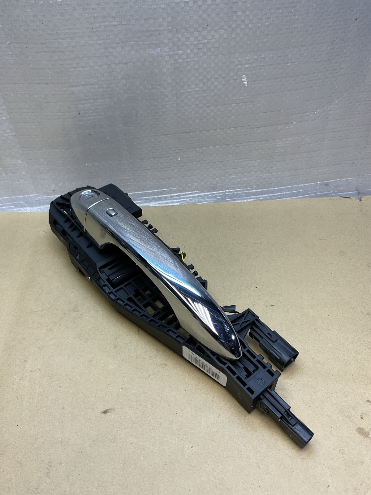 2014 - 2024 MASERATI QUATTROPORTE FRONT LEFT EXTERIOR DOOR HANDLE OEM 68194121AC