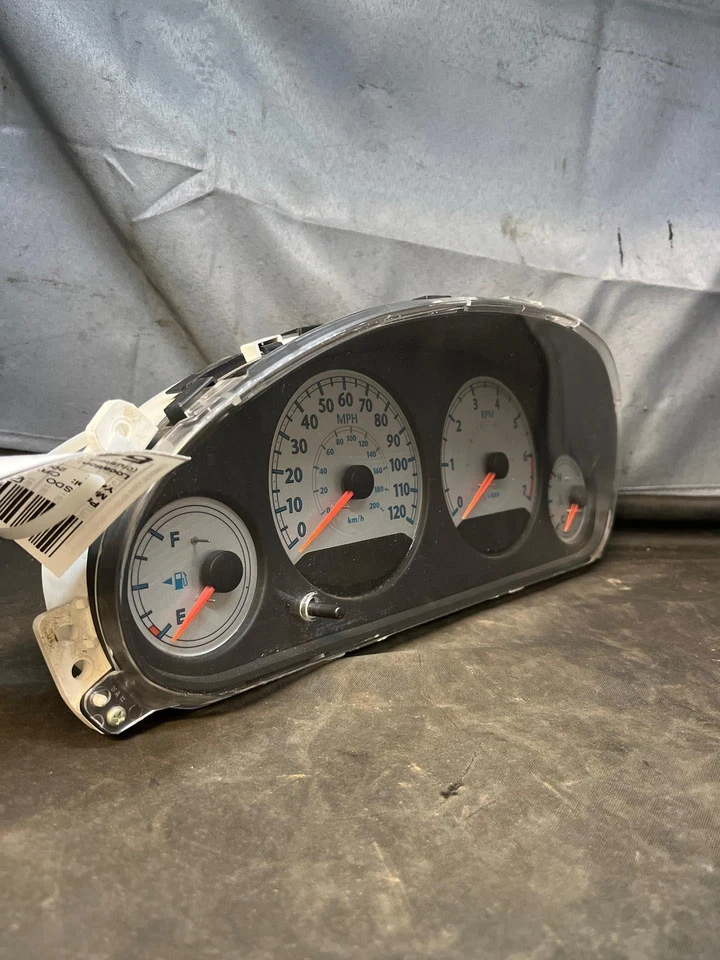 Fits 2006-2007 Chrysler Town & Country Speedometer Miles:N/A OEM#:56044975AD - Imagem 3 de 4
