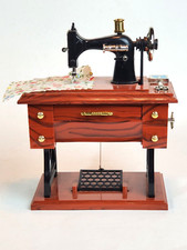 Musical Mini Vintage Sewing Machine Music Box w Moving Parts Toy Model Decor
