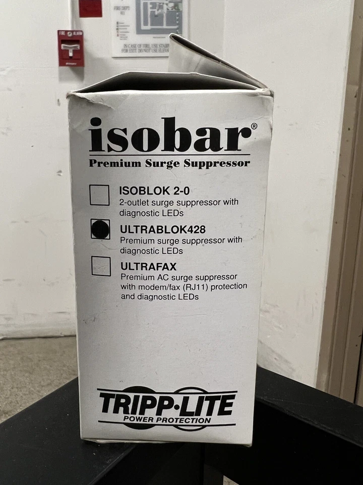 Tripplite Ultrablok-428 2-outlet Isobar Surge Suppressor (ultrablok428) - Image 3 of 3