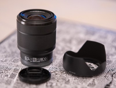 Sony FE 28-70mm f/3.5-5.6 OSS Lens (Black) SEL2870. Mint condition
