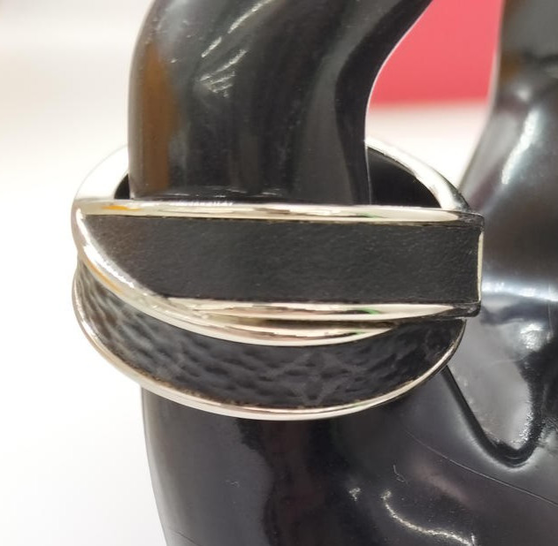 LOUIS VUITTON Monogram Eclipse Berg Entrelac Ring… - image 2