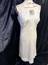 Vintage Ivory Full Slip Lace Nylon Lingerie 36 USA 1960s 1970s Bridal Midi