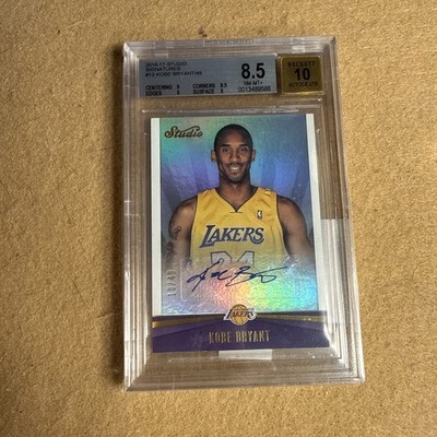 2016-17 Studio Signatures #13 Kobe Bryant Auto Autograph BGS 8.5 /10 /49
