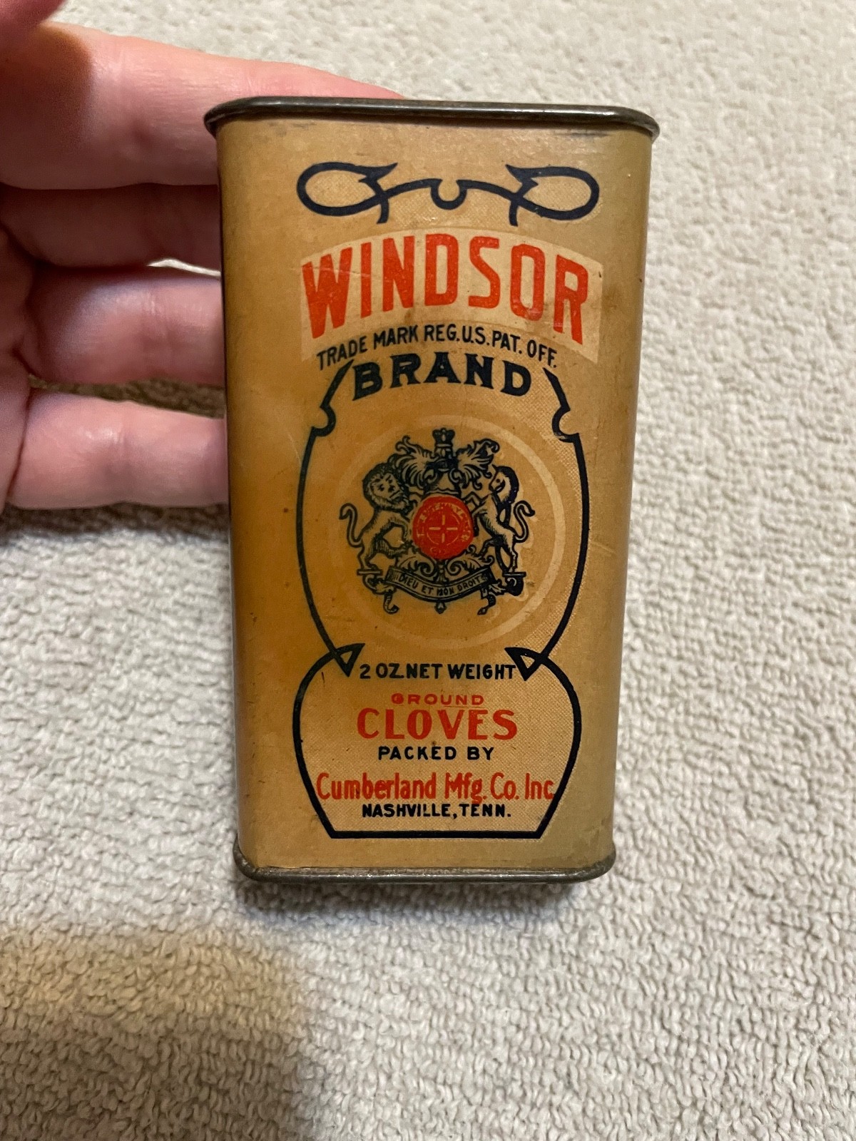 VTG  Windsor Brand Cloves Paper Body Metal Top and Base Spice Tin 2 ounces TN