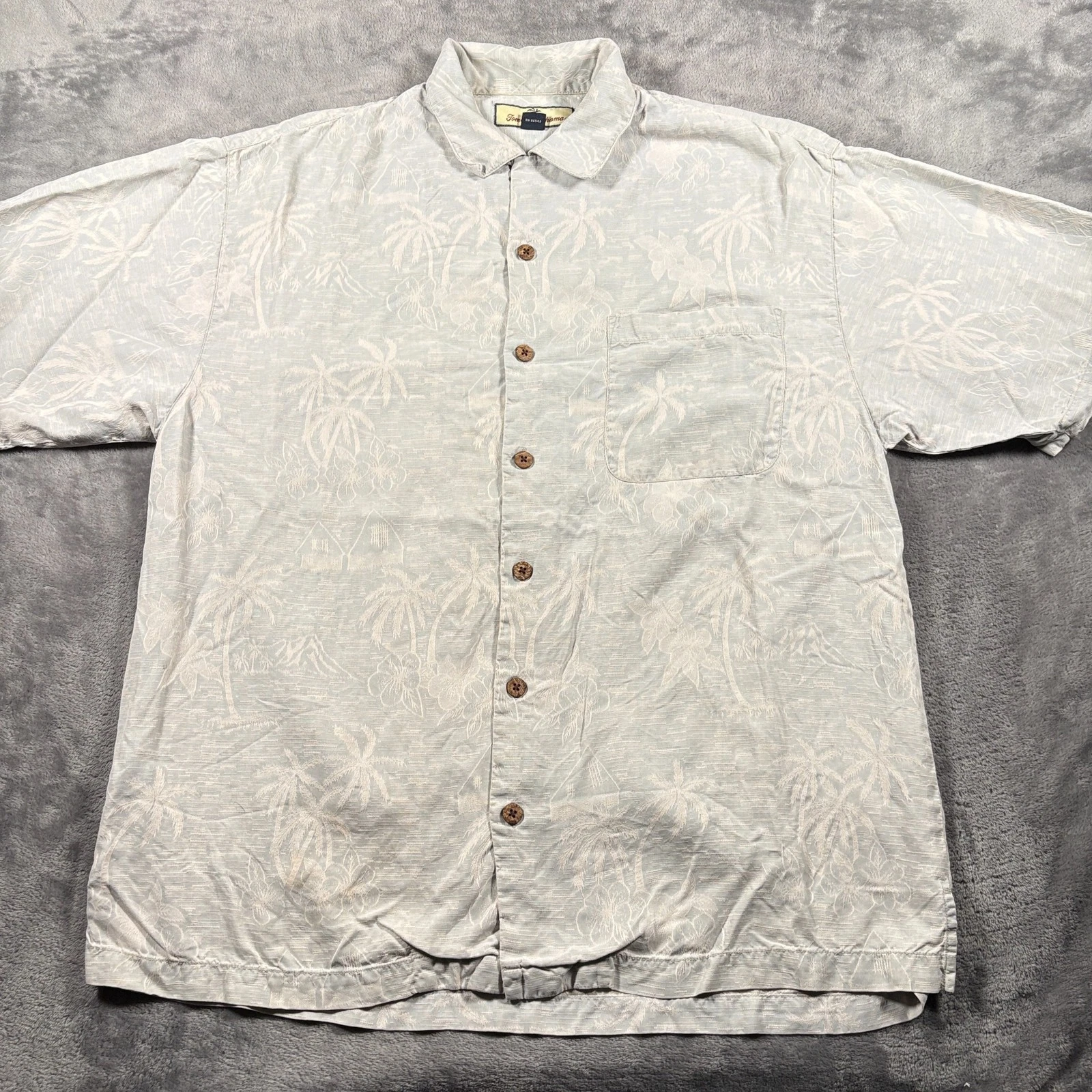 Tommy Bahama Hawaiian Shirt Mens Medium Gray Floral Palm Tree Beach Button Up