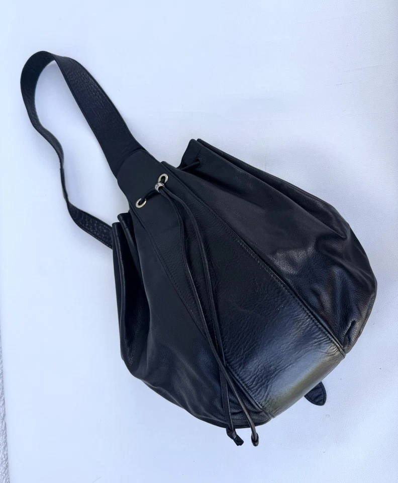 Sac à dos en cuir grainé noir LONGCHAMP Vintage - Photo 2/4