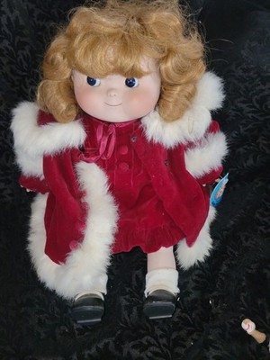 RARE Vintage Goebel Dolly Dingle Musical Porcelain Doll Christmas Clothes