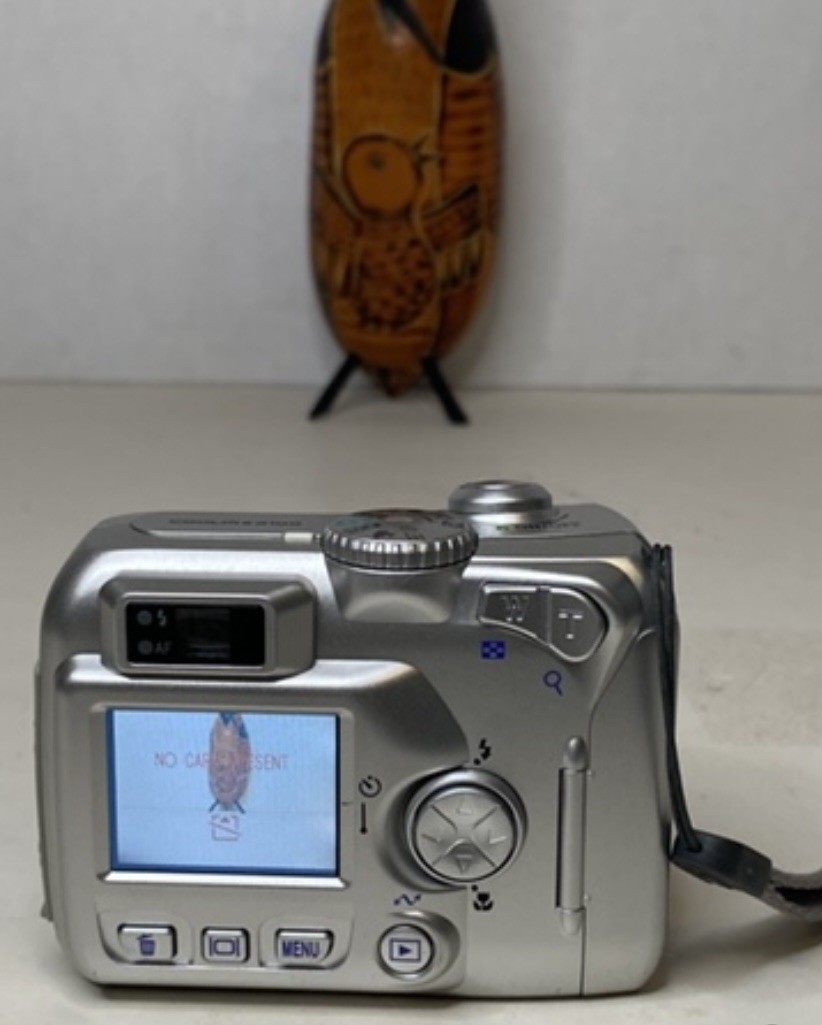 Nikon COOLPIX 2100 2MP Digital Camera Silver Retro Digicam Y2K +