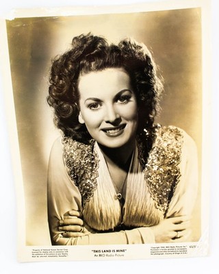 1943 ORIGINAL HOLLYWOOD MAUREEN OHARA STUDIO PRODUCTION PHOTO 43