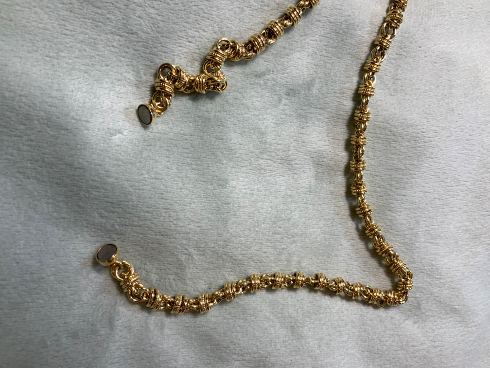 Italian gold chain necklace w/ closure necklace 18 inches 14K