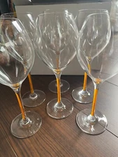 Unused Veuve Clicquot champagne glasses, set of 6 With Box good condition