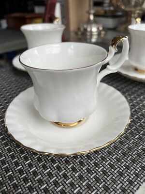4er Set Royal Albert Bone China England Val D or Tassen und Untertassen