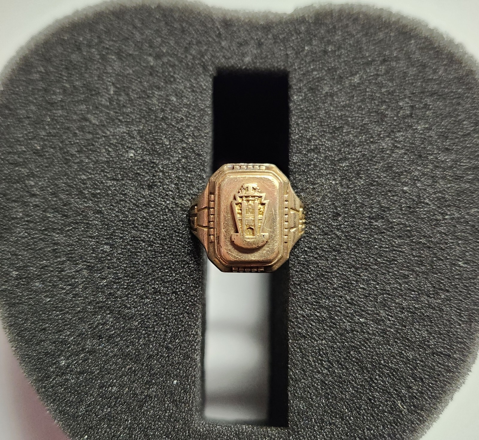 1942 10k Gold High School/College Class Ring