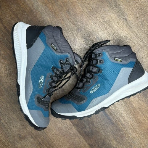KEEN Waterproof Hiking Boots Size 9