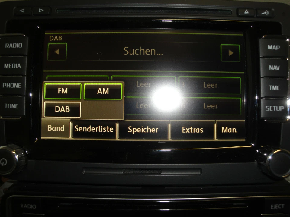 Skoda Columbus navigation system NAVI V17 West DAB+ 3T0035686N - Image 3 of 3