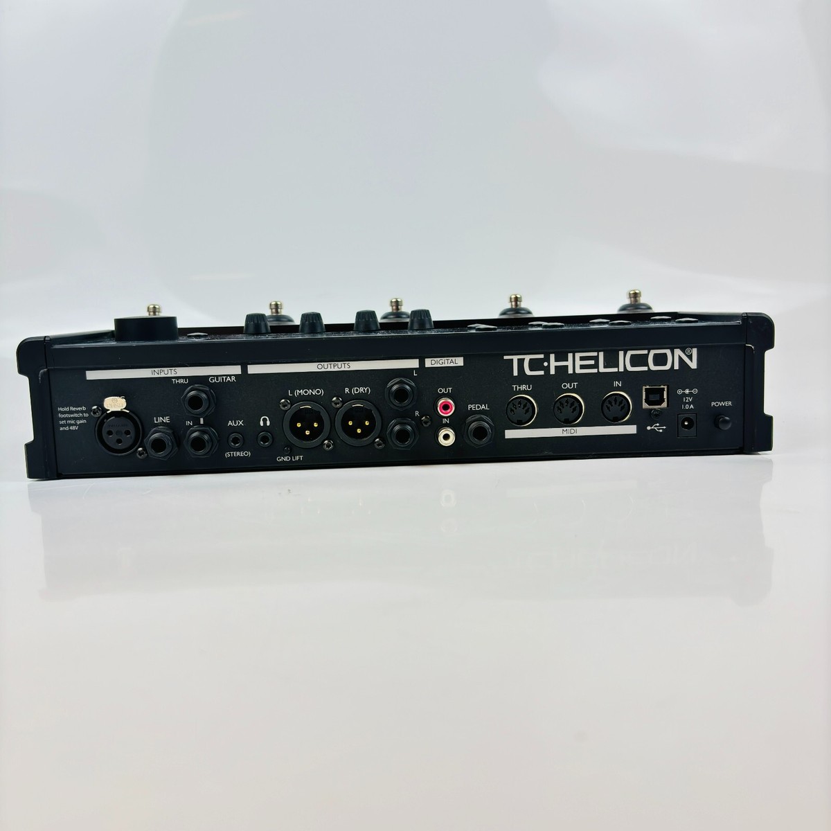 TC-HELICON VOICELIVE 2 Vocal Multi-Effects Processor Pedal TC-HELICON VOICELIVE 2 Vocal Multi-Effects Processor Pedal