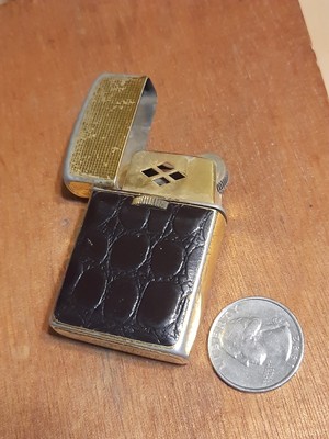 Vtg Flip Top Win ''007'' Metal Lighter Fuax Leather Goldtone For Parts/repair L16
