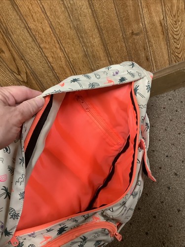 KAVU Rope Sling Bag Regular Beach Theme Outdoor Bag Beige Green Peach Adjustable - Picture 5 of 7