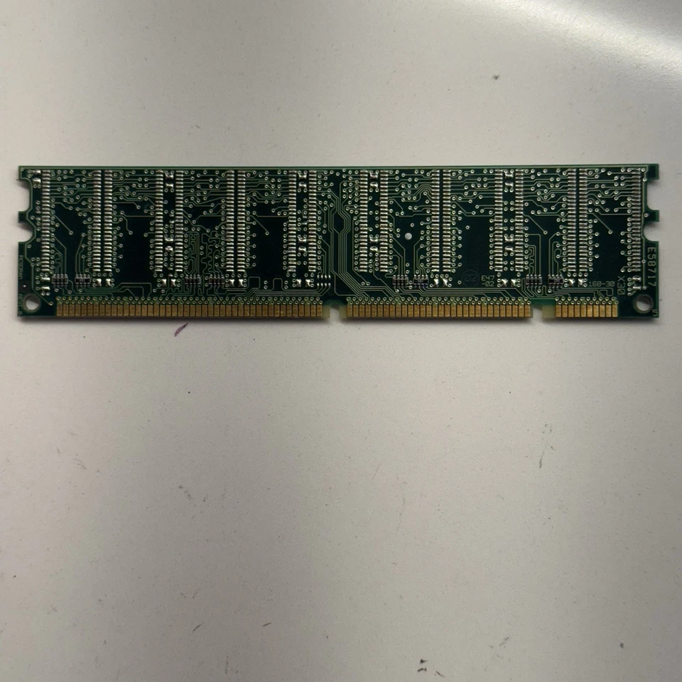 Siemens HYS64V8200GU-8 8Mx64MB SDRAM PC100-222-620 RAM Aa53 Foto 2 de 2