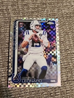 Riley Leonard 2025 Topps Chrome X-Fractor Rookie #318 RC Indianapolis Colts Star