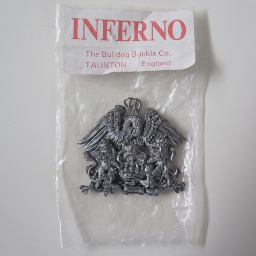 Queen 1991 Official Fan Club Metal Crest Pendant (Inferno) Freddie Mercury - Picture 2 of 13
