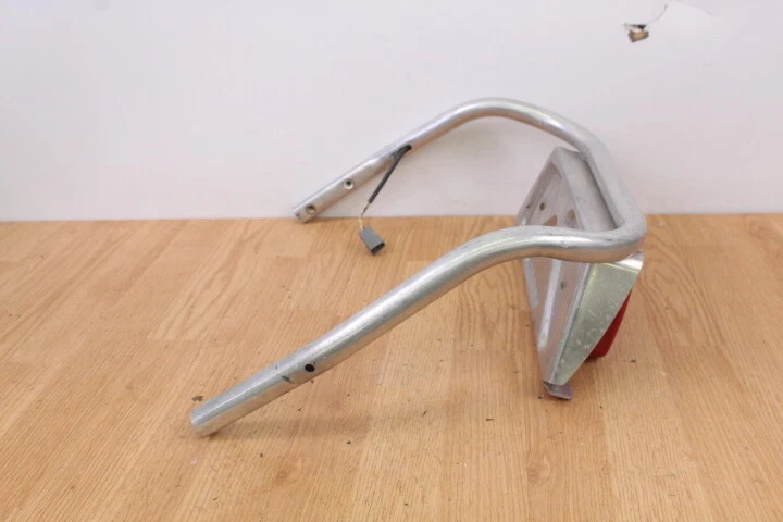 2002 SKI-DOO SUMMIT 700 rack traseiro com lanterna traseira - Imagem 4 de 4