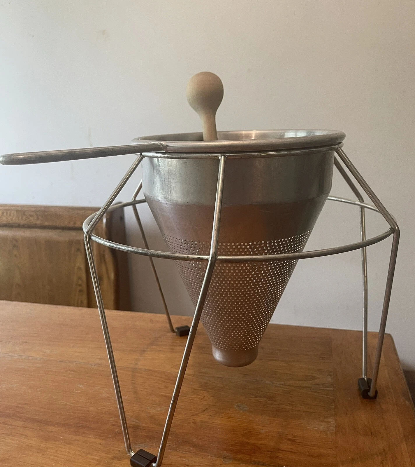 Vintage Colander/Sieve/Strainer/Juice, Food Mill With Pestle Kitchen Craft
Opens in a new window or