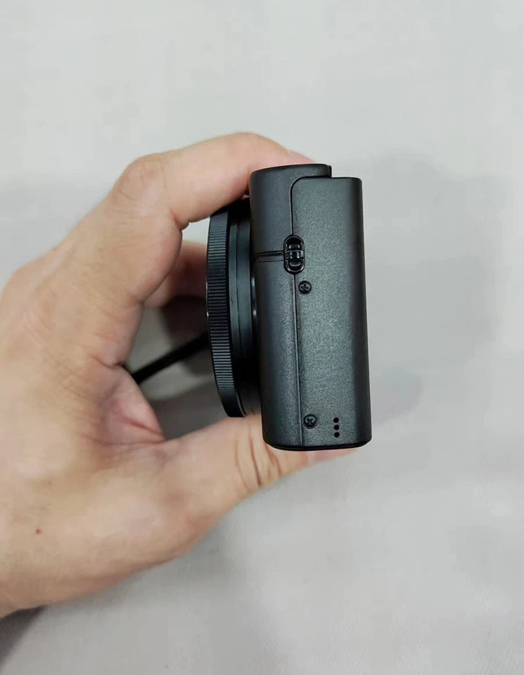 Cámara digital compacta Sony Cyber-Shot DSC-RX100 20,2 MP 35 idiomas -95 % NUEVA Foto 4 de 4