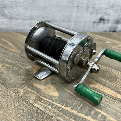 Moulinet de pêche ancien Pflueger Akron modèle 1893