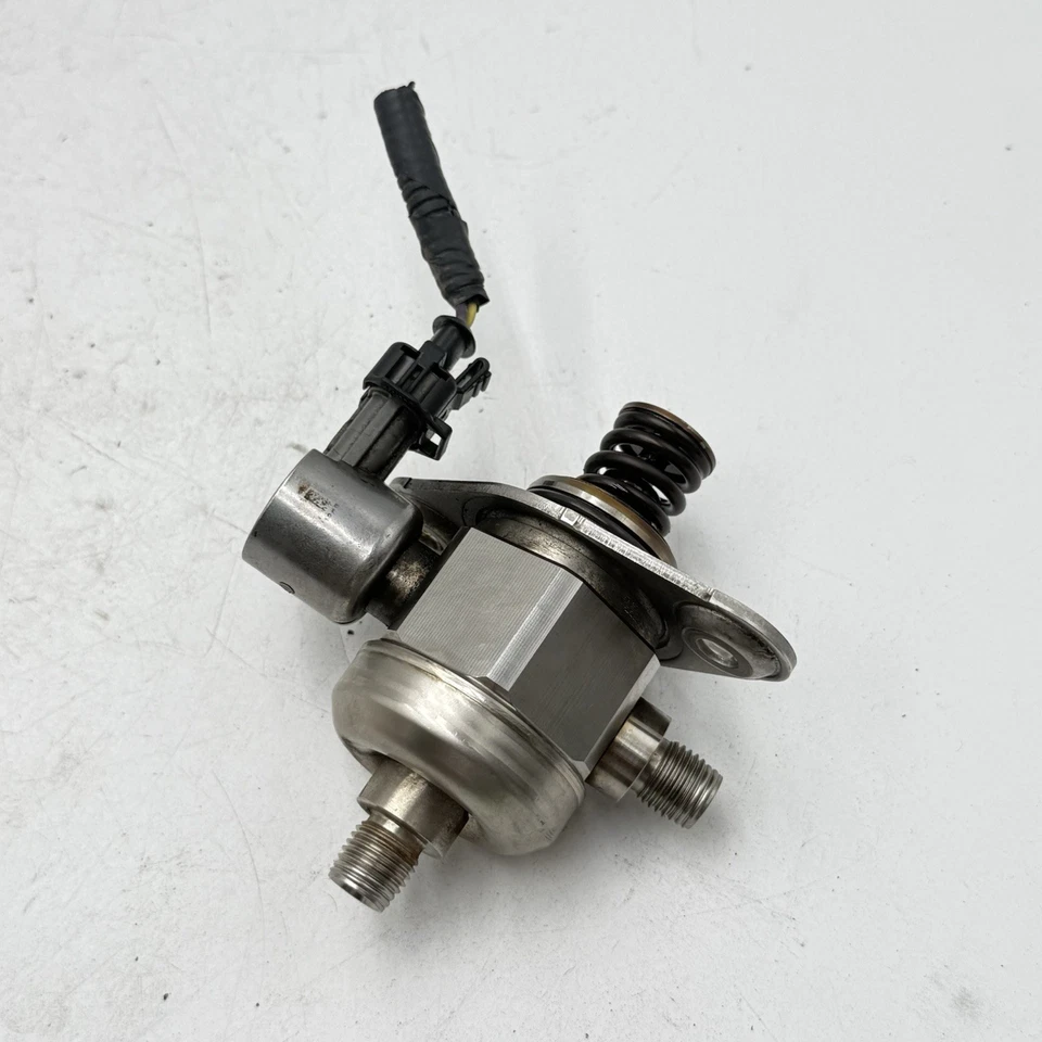 Bomba de combustible de alta presión OEM 09-17 Chevy Traverse GMC Acadia Buick Enclave 3,6 L Foto 3 de 4