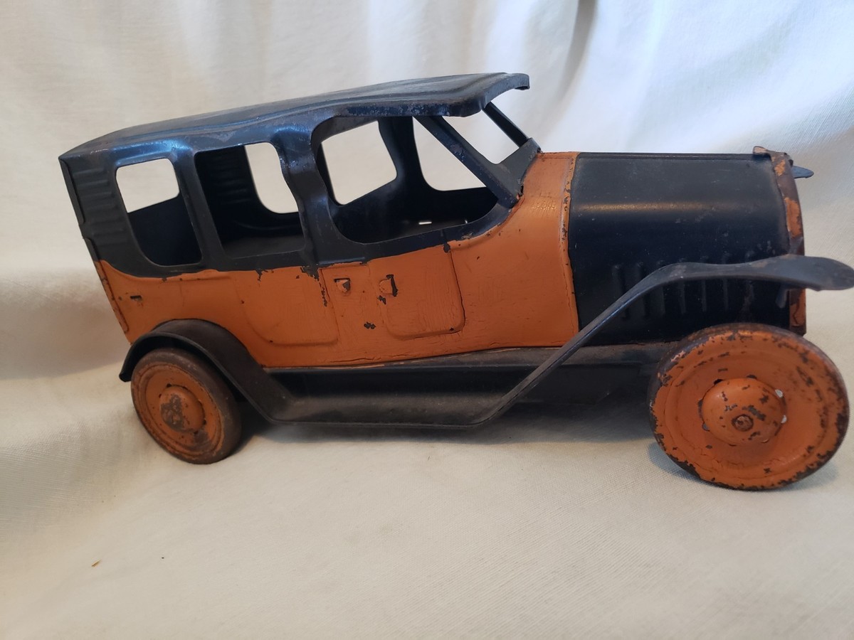 c1920 Yellow Cab Taxi Tin Toy Rear Axel Gear Front Axel Turns Nov