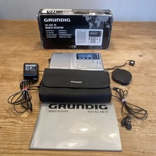 Radio ricevitore mondiale Grundig YB 400 PE con scatola custodia manuale adattatore AC funzionante