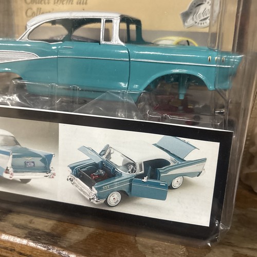 Testors Gold Series Metal 1:24 /57 Chevy Bel Air Blue - Picture 5 of 12
