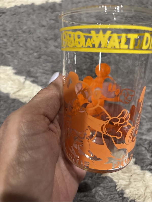 Vintage 1939 WALT DISNEY ALL STAR Glass Mickey Minnie Mouse Pluto Parrot