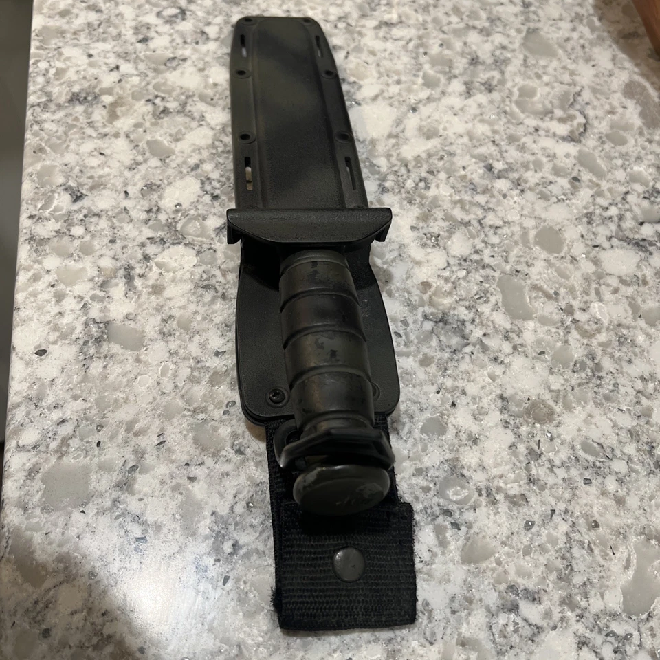 无品牌“不锈钢”橡胶手柄格斗刀带塑料鞘 — 第 3/4 张图片