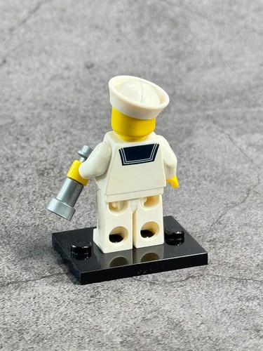 2011 LEGO Collectible Minifigure Series 4 - SAILOR - - Picture 2 of 2