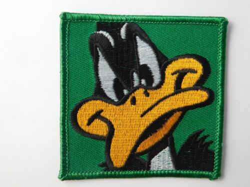DAFFY DUCK  LOONEY TUNES TV CARTOON VINTAGE PATCH BADGE HAT JACKET HIPSTER - Picture 1 of 1