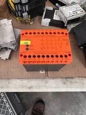 E.Dold & Sohne KG Safemaster BN5983.53/61 Emergency Stop Module