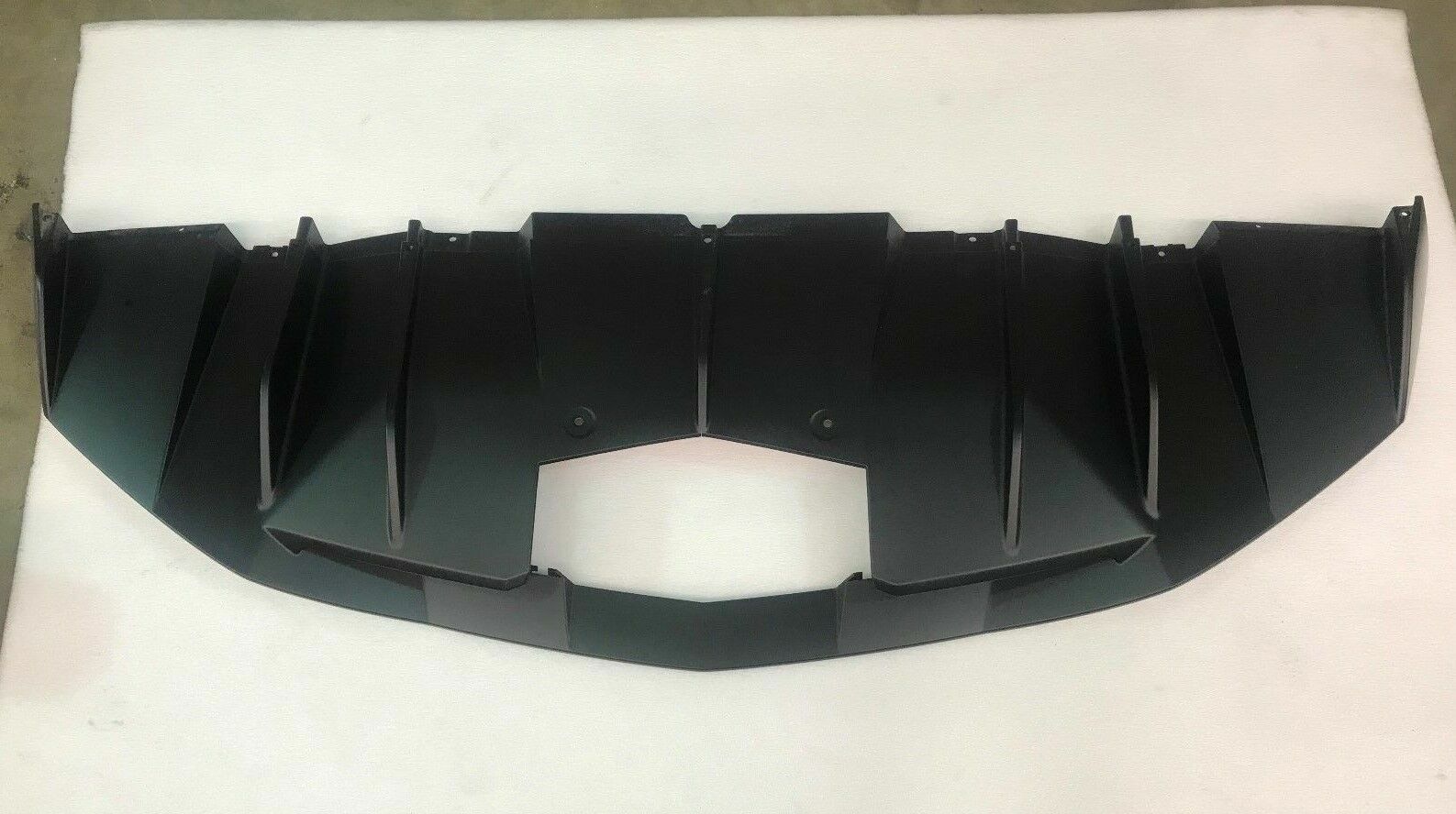 LAMBORGHINI AVENTADOR COUPE ROADSTER REAR BUMPER DIFFUSER SPOILER OEM 470807539B