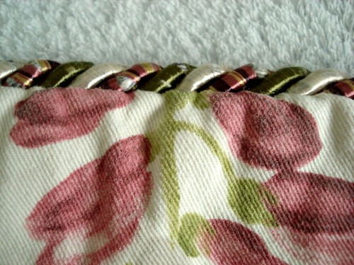 White Embroidery Ruffled WILLIAMSBURG Floral Standard QUILED PILLOW SHAM Case - Picture 6 of 62