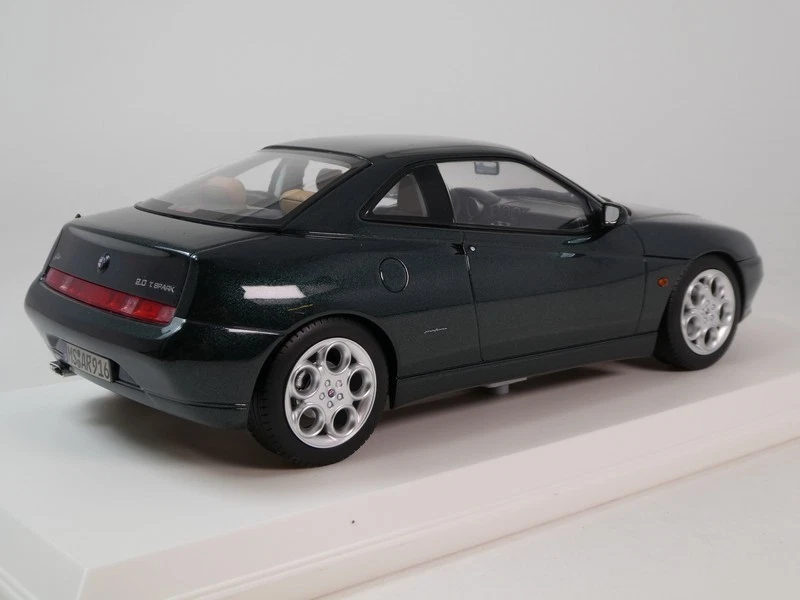 NOREV Alfa Romeo Gtv Coventry Verde Metallic 1999 1/18 187842 - Imagen 2 de 3