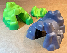 Brio Thomas Wooden Railway Train Mountain Tunnels and Track Accessory Grey Green