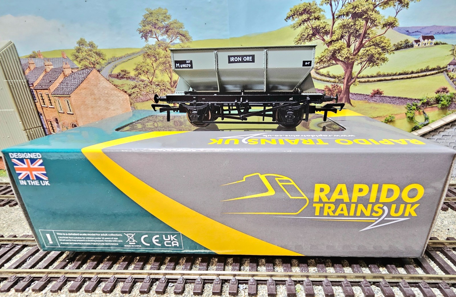 963007 Rapido Trains UK LMS Iron Ore Hopper BR (Iron Ore) No.M691079