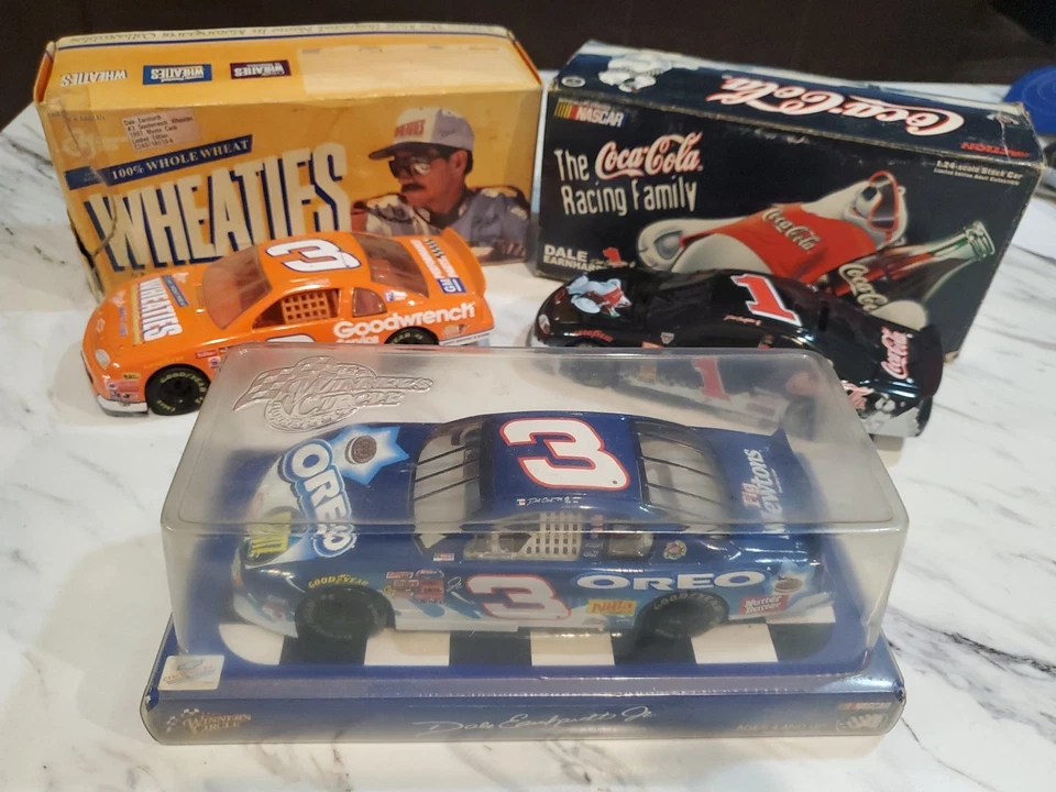 LOTE DE 3 COCHES DIECAST WHEATIES OREO & COCA COLA Dale Earnhardt Jr & SR 1/24  Foto 2 de 4
