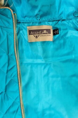 Chaleco acolchado ligero con capucha de piel con cremallera para mujer Auliné Collection - Imagen 41 de 109