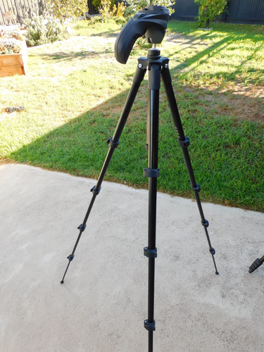Manfrotto Compact Tripod MKC3-H01 46-154cms VGC in box, with quick release head. - Picture 2 of 8