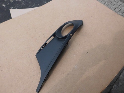 VW Jetta IV Gitter Ziergitter Lüftungsgitter Stoßstange Vorne Links 5C6853665A